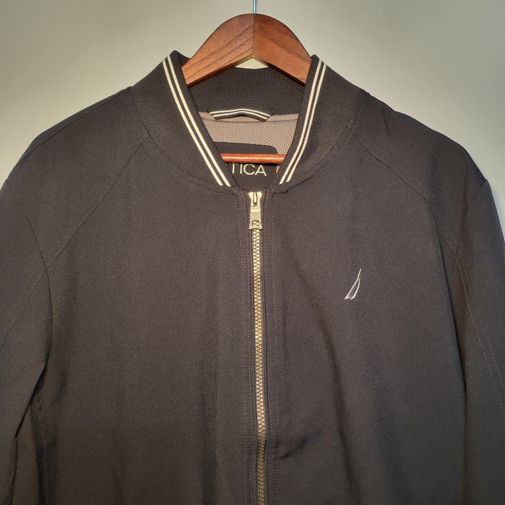 Nautica Mens Bomber Jacket Water & Wind Resistant Stretch Size Large Dark Blue - Picture 2 of 14